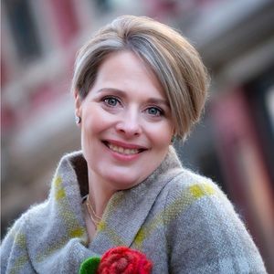 Meet your Posher, Stephanie from her “Plenty of Finds” Canadian Boutique 🌷